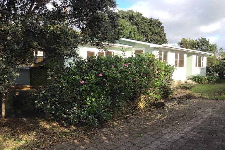 Photo of property in 10 Hohiria Street, Waikanae Beach, Waikanae, 5036