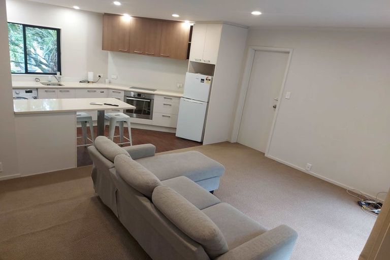 Photo of property in 15 Wainoni Heights, Greenhithe, Auckland, 0632