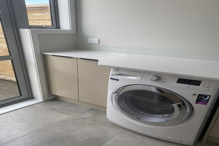 Photo of property in 9 John Reynolds Square, Hutt Central, Lower Hutt, 5010