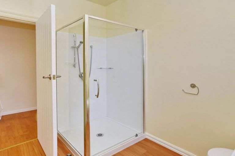 Photo of property in 213 Main North Road, Redwood, Christchurch, 8051