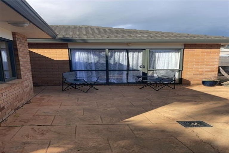 Photo of property in 22 Rathmar Drive, Manurewa, Auckland, 2105