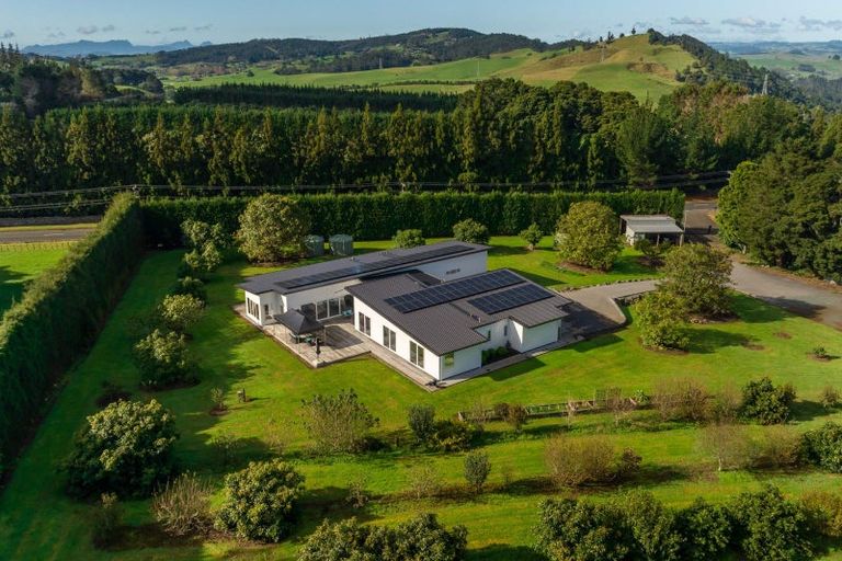 Photo of property in 150 Cemetery Road, Maunu, Whangarei, 0179