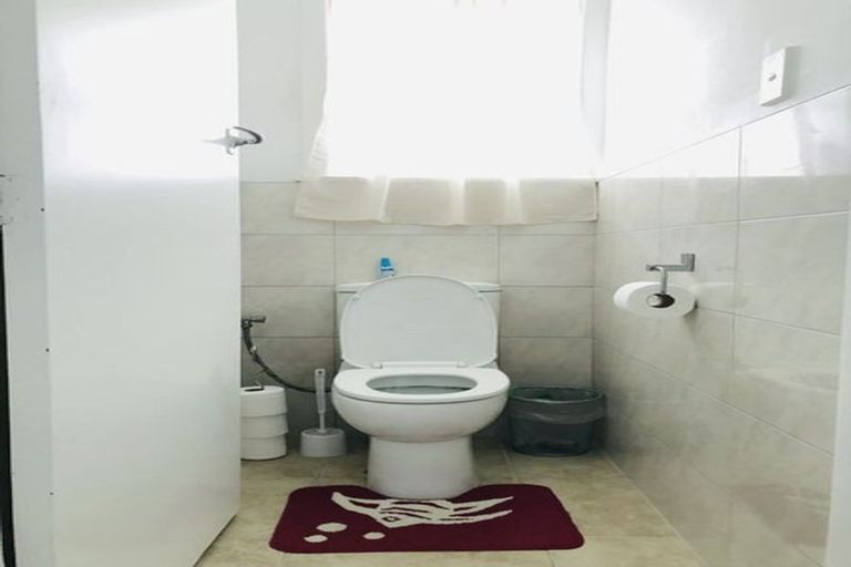 Photo of property in 119 Te Atatu Road, Te Atatu South, Auckland, 0610