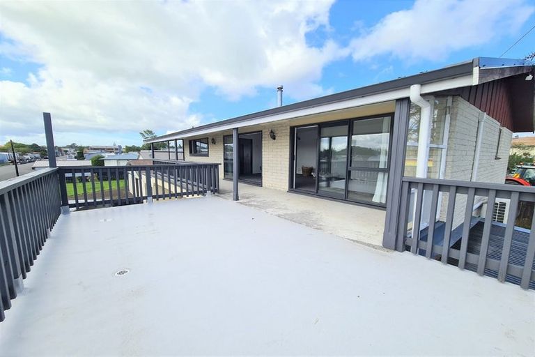 Photo of property in 6a Cutfield Street, Inglewood, 4330