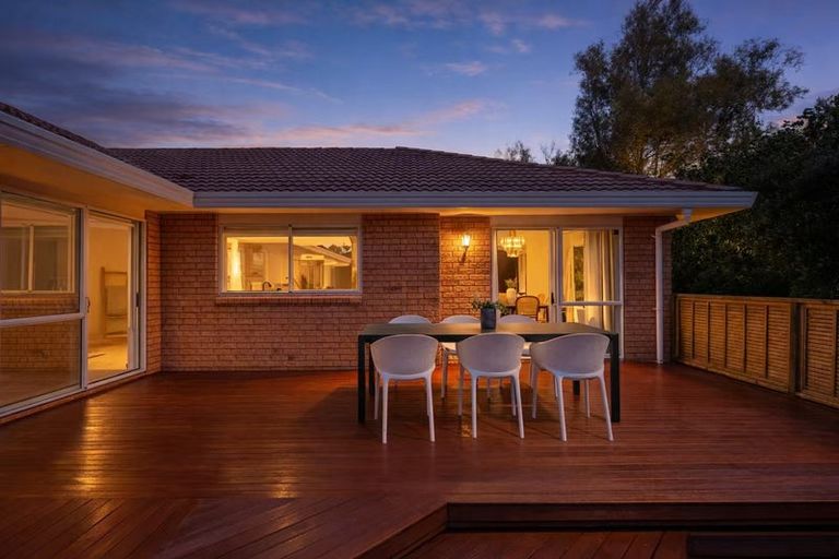 Photo of property in 40 Tralee Terrace, Dannemora, Auckland, 2016