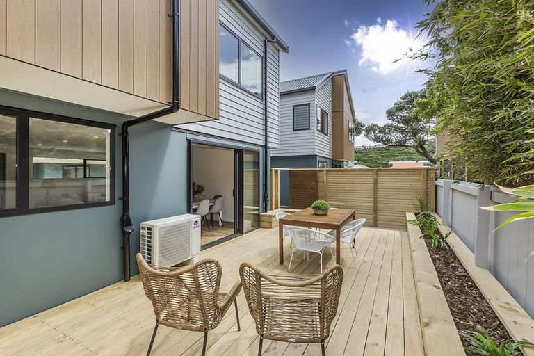 Photo of property in 2/69 Darlington Road, Miramar, Wellington, 6022