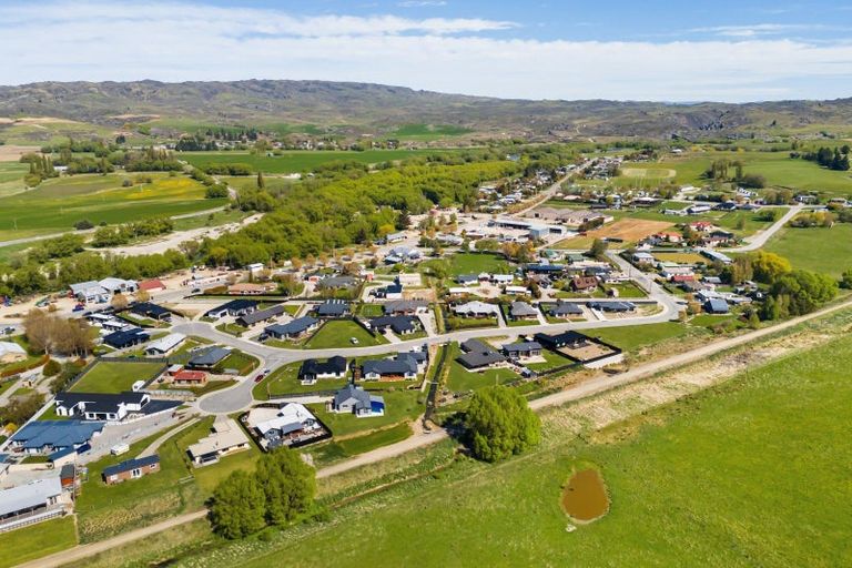 Photo of property in 5 Half Time Close, Omakau, 9376