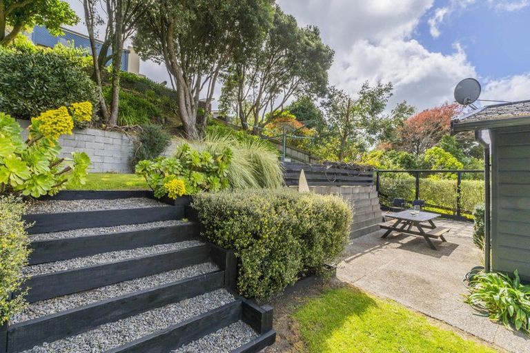 Photo of property in 19 Renown Road, Raumati South, Paraparaumu, 5032