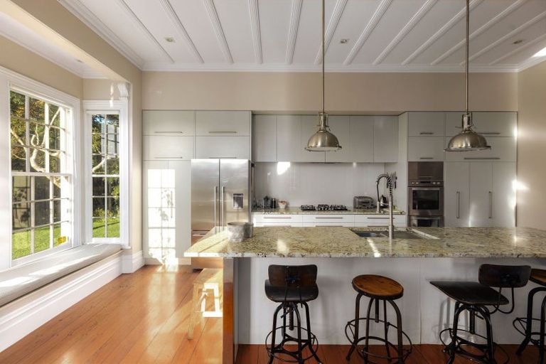 Photo of property in 52 Hinemoa Street, Birkenhead, Auckland, 0626