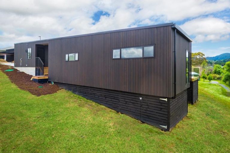 Photo of property in 35 Laly Haddon Place, Matakana, Warkworth, 0985
