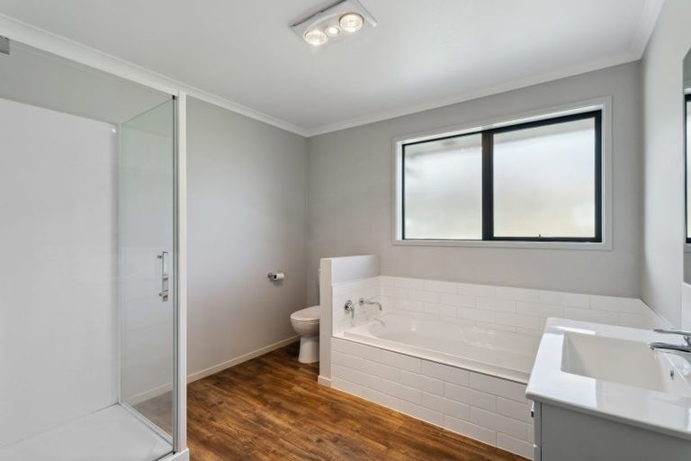 Photo of property in 10 Lakefield Close, Kingston, Athol, 9793