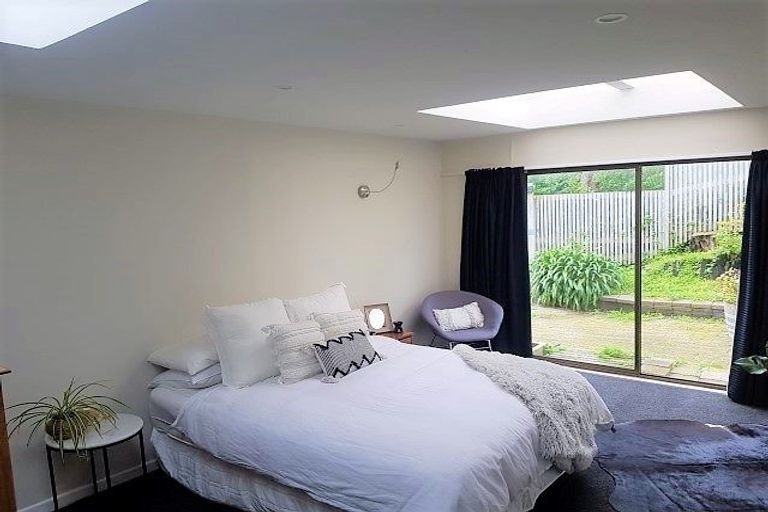 Photo of property in 3 Oak Avenue, Paremata, Porirua, 5024