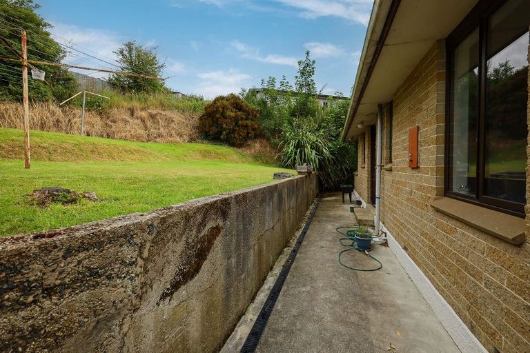 Photo of property in 344 Kaikorai Valley Road, Bradford, Dunedin, 9011
