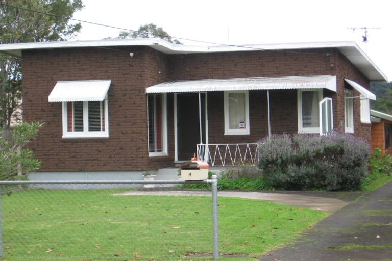 Photo of property in 4 Knox Road, Swanson, Auckland, 0612