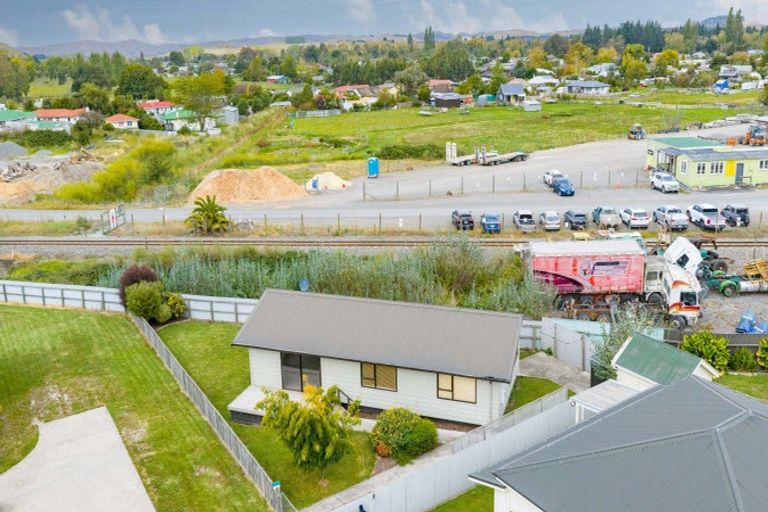 Photo of property in Abbott Street, Waipawa, 4210
