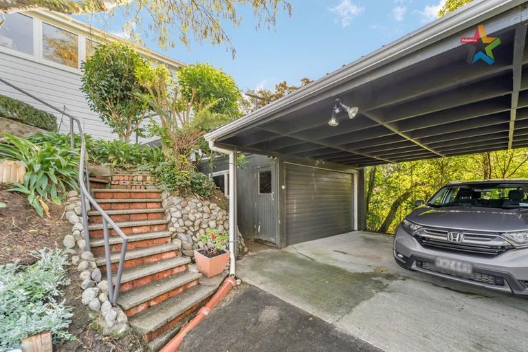 Photo of property in 51 Howard Road, Point Howard, Lower Hutt, 5013