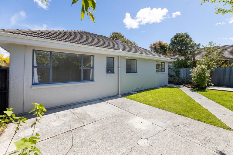 Photo of property in 1/44 Cutts Road, Russley, Christchurch, 8042