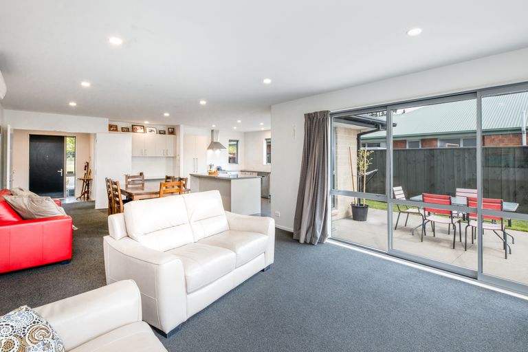 Photo of property in 50 Hakatere Road, Pegasus, 7612