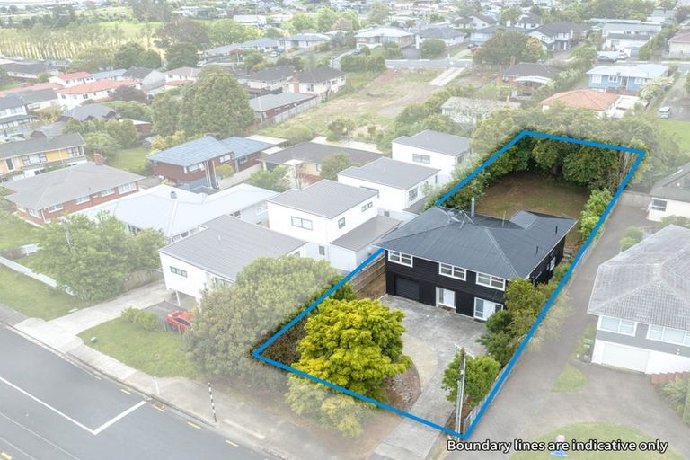 Photo of property in 13 Bond Crescent, Forrest Hill, Auckland, 0620