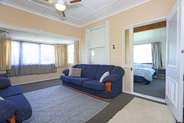 Photo of property in 16 Punga Street, Tangimoana, 4822