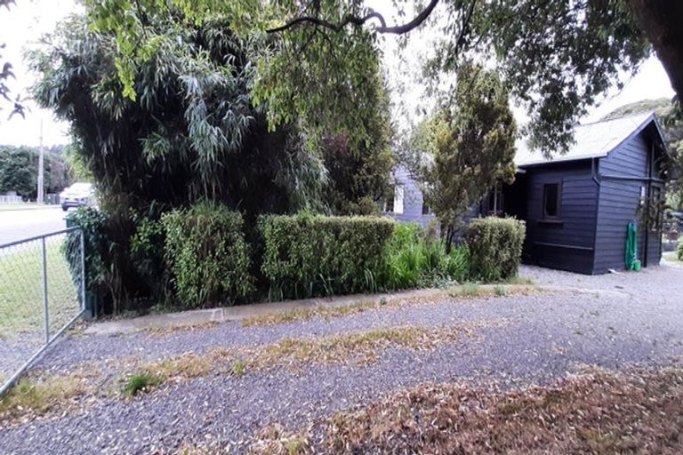 Photo of property in 18 Half Mile Road, Tuatapere, 9620