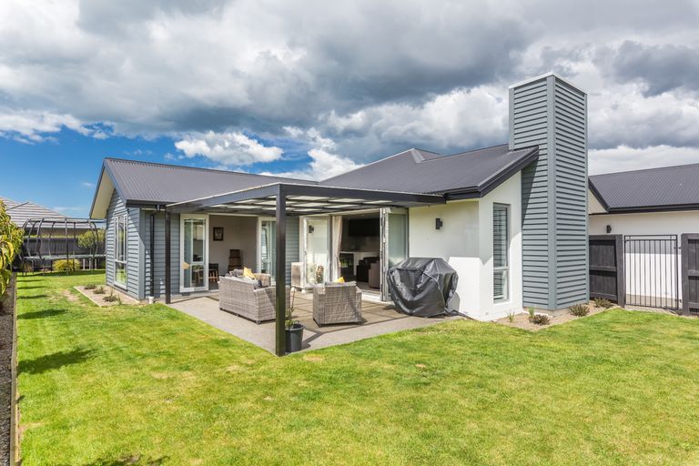 Photo of property in 14 Bayliss Drive, Kaiapoi, 7630