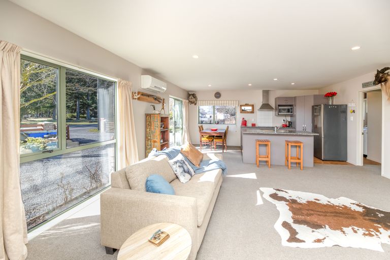 Photo of property in 29 Hororata Road, Hororata, Darfield, 7572