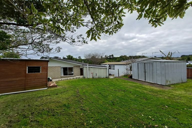 Photo of property in 81 Riversdale Drive, Merrilands, New Plymouth, 4312