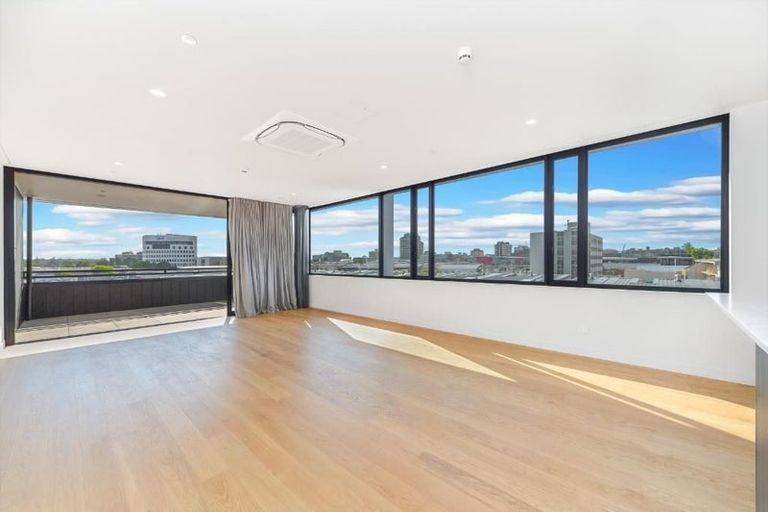 Photo of property in Parkhaven, 308/220 Tristram Street, Hamilton Central, Hamilton, 3204