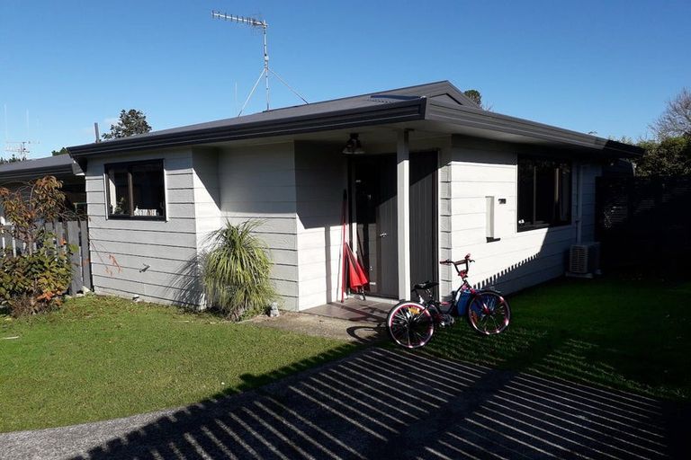 Photo of property in 7 Pokapu Place, Bethlehem, Tauranga, 3110