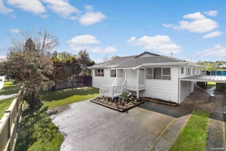 Photo of property in 48 Oreil Avenue, West Harbour, Auckland, 0618