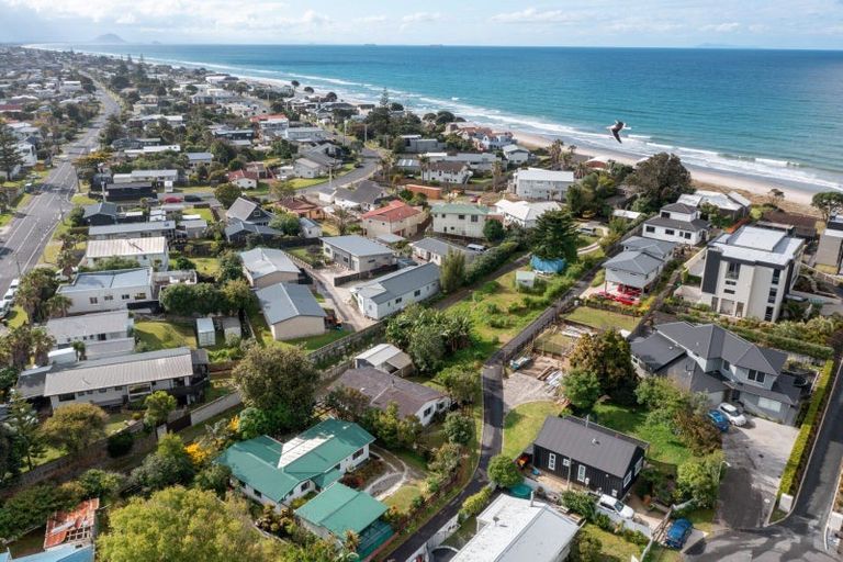 Photo of property in 1335b Papamoa Beach Road, Papamoa Beach, Papamoa, 3118