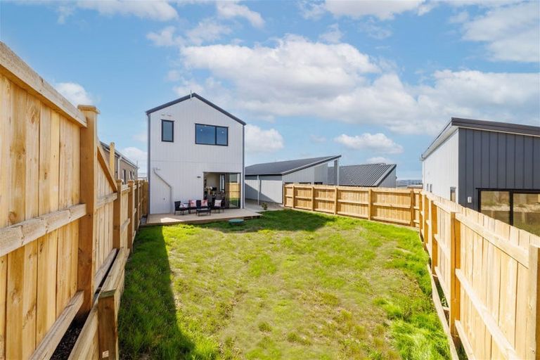 Photo of property in 5 Kokotea Road, Massey, Auckland, 0614