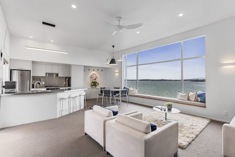 Photo of property in 69c Princes Street, Northcote Point, Auckland, 0627