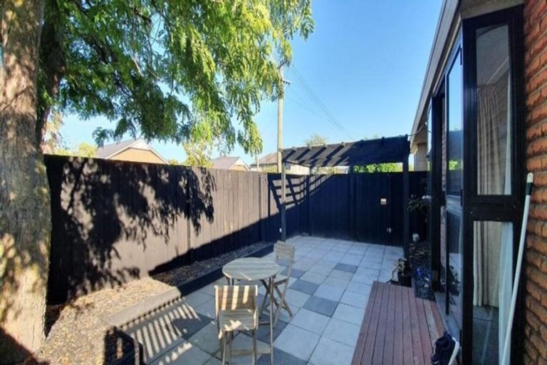 Photo of property in 1/68 Abberley Crescent, St Albans, Christchurch, 8014