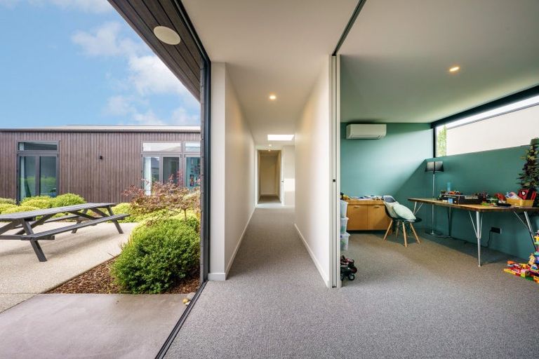 Photo of property in 3 Courthill Lane, Wanaka, 9305