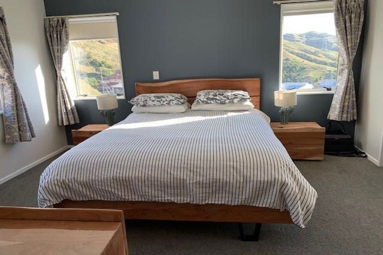 Photo of property in 39a Erlestoke Crescent, Churton Park, Wellington, 6037