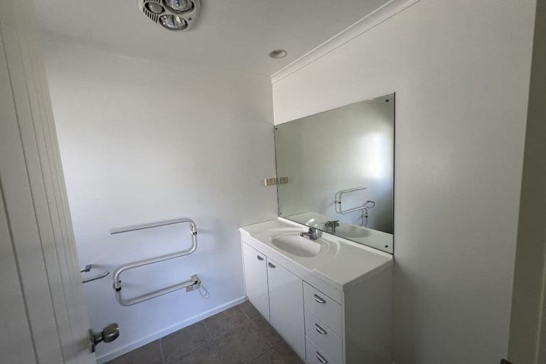 Photo of property in 2 Deerfield Place, Flat Bush, Auckland, 2019