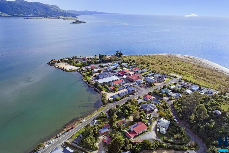 Photo of property in 8 Gibbs Road, Collingwood, 7073