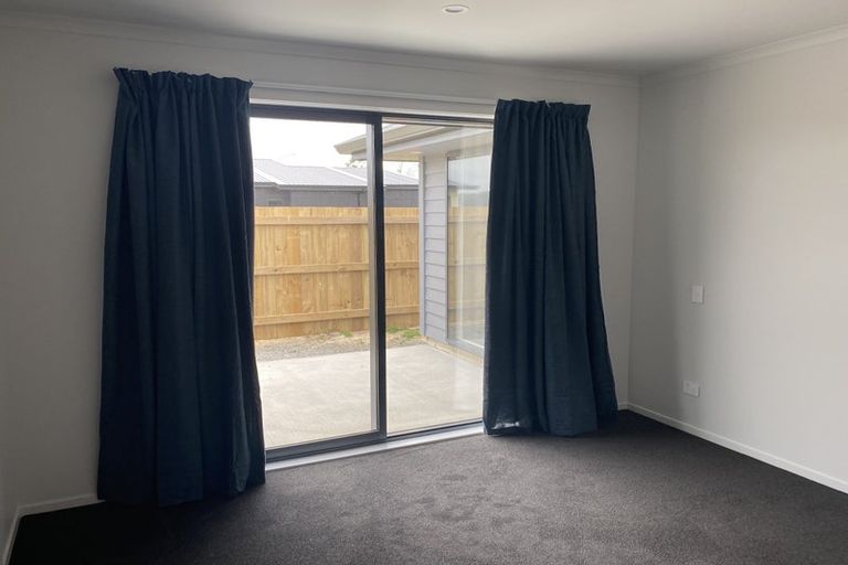 Photo of property in 11 Te Hirawanui Drive, Kelvin Grove, Palmerston North, 4414