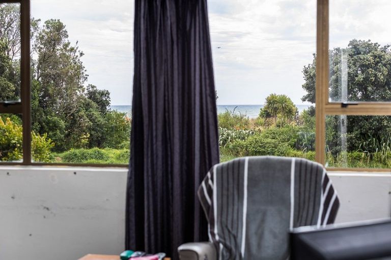 Photo of property in 26 Battiscombe Terrace, Waitara, 4320