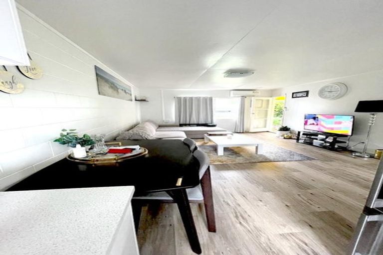 Photo of property in 3/87 Nikau Street, New Lynn, Auckland, 0600