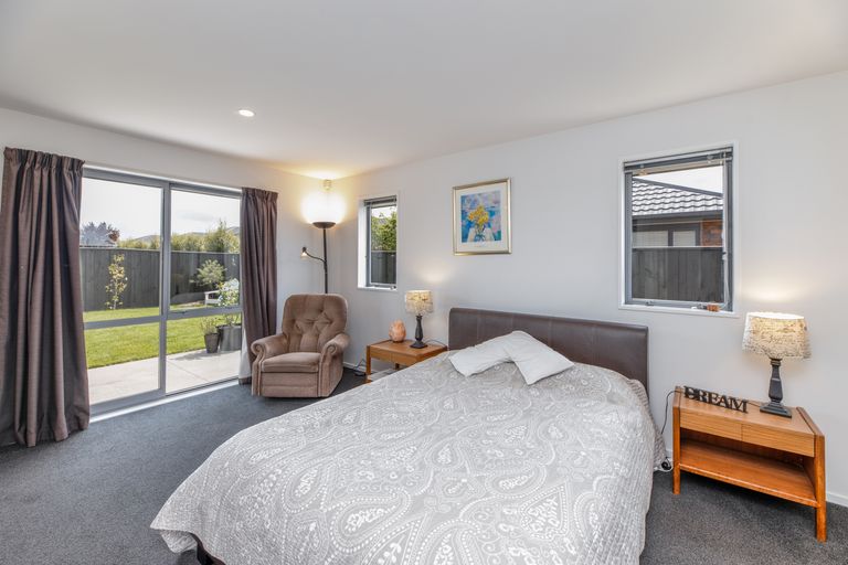 Photo of property in 50 Hakatere Road, Pegasus, 7612