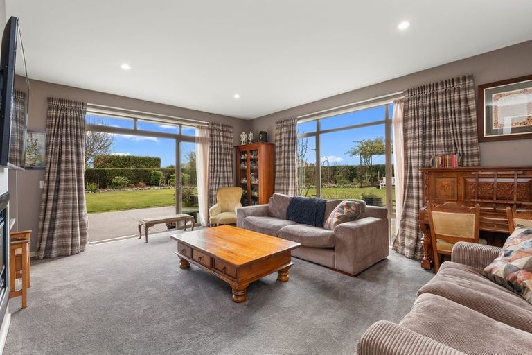 Photo of property in 11 Rossington Drive, West Melton, 7618