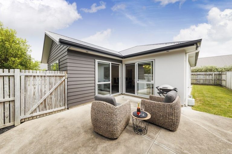 Photo of property in 6 Cardiff Street, Highbury, Palmerston North, 4412