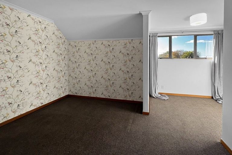 Photo of property in 1 Iwiroa Terrace, Durie Hill, Whanganui, 4500