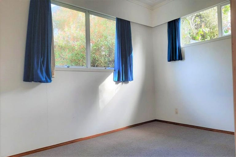 Photo of property in 51 Sunset Road, Totara Vale, Auckland, 0632