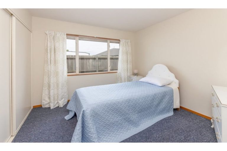 Photo of property in 61 Chesterfield Mews, Russley, Christchurch, 8042