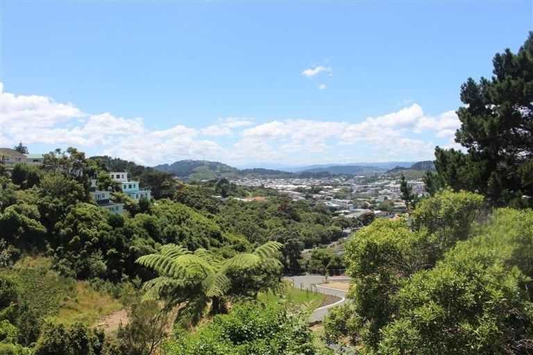 Photo of property in 11 Breton Grove, Kingston, Wellington, 6021