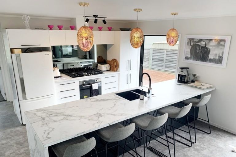 Photo of property in 117 Harbour Drive, Matarangi, Whitianga, 3592